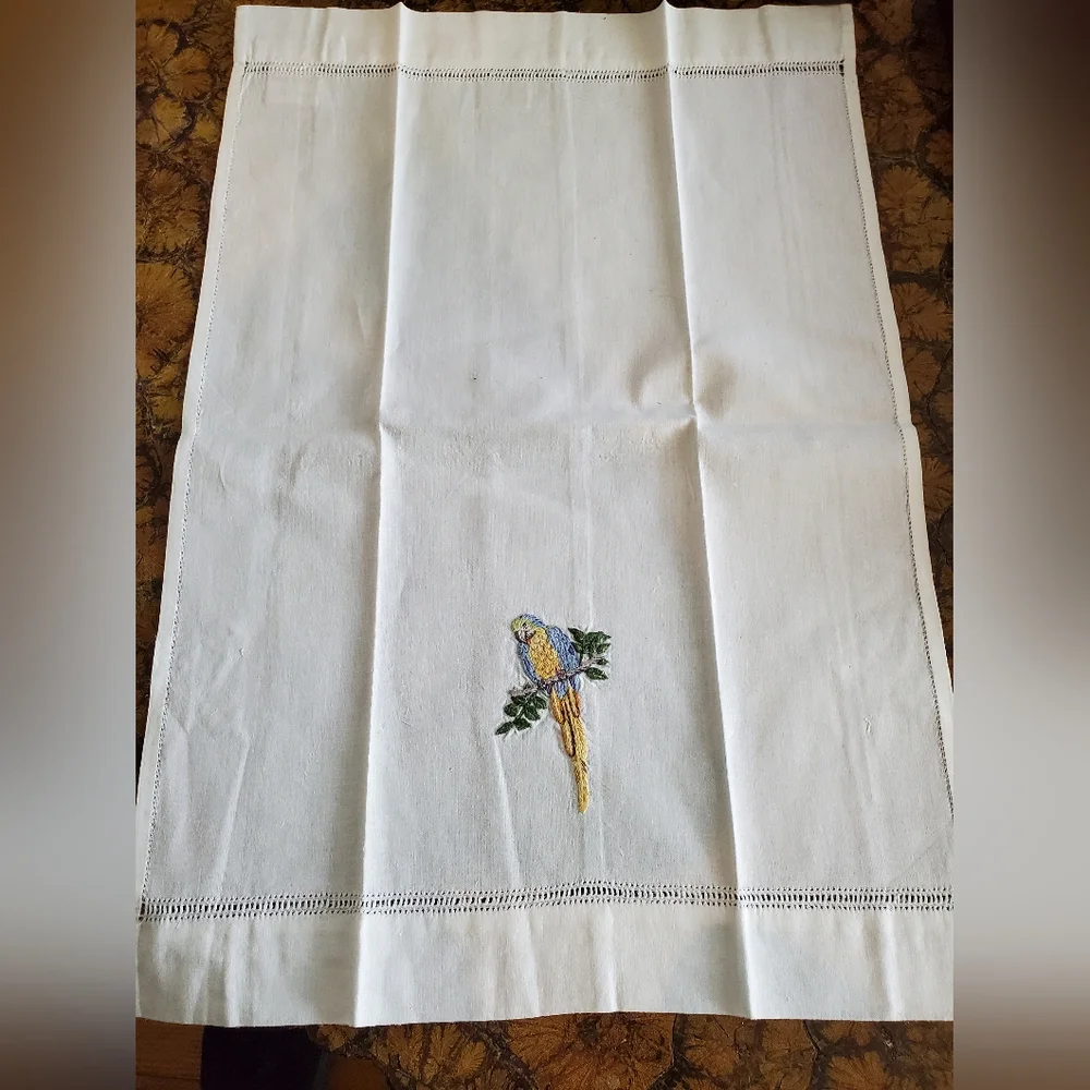 Vintage Colorful Embroidered Parrot Design Vintage Linen - Picture 3 of 4
